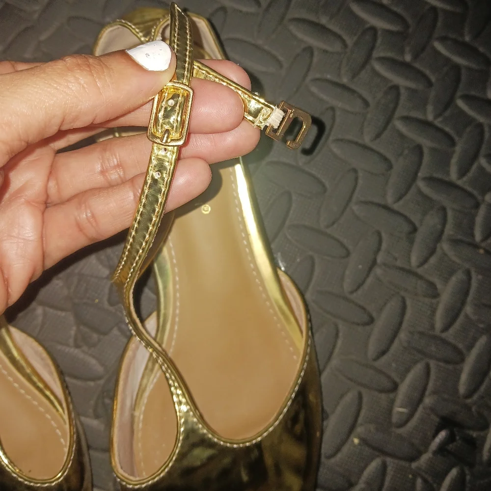 Women Gold Mirror T Strap Pointy Flat Shoes - Picture 6 of 11